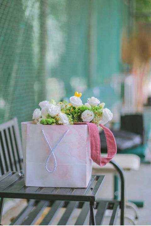 Florist bei der Arbeit